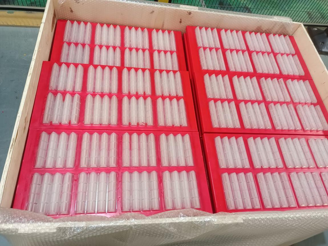 聚氨酯脱水筛板装箱实拍——矿业高磨损工况